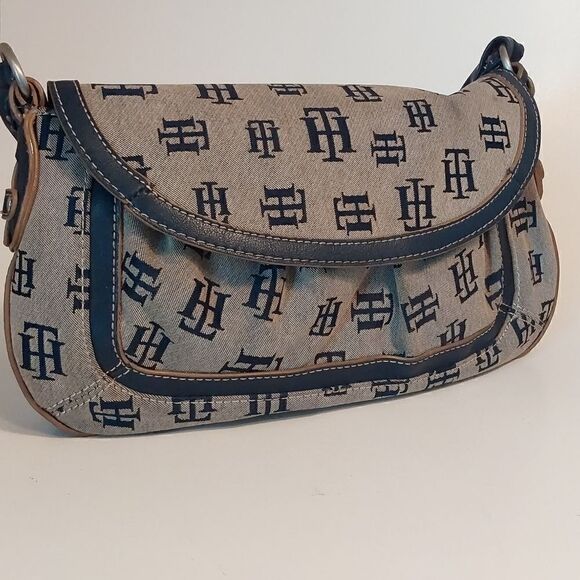 Tommy Hilfiger Bag Gray and Navy - Picture 1 of 8